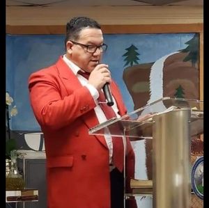 Meet your Posher, Evangelista anibal